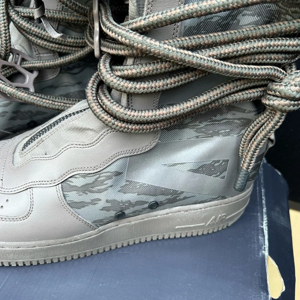 Nike High-Top Sneakers in Gray and Brown